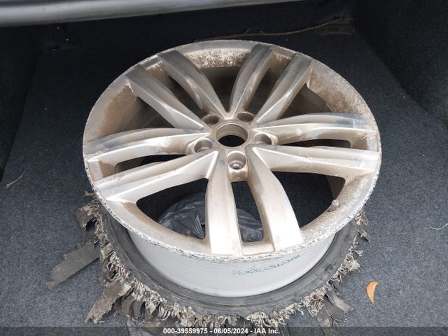 1VWGT7A39HC073320 Volkswagen Passat 1.8t Se