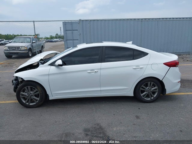 Hyundai Elantra Value Edition 2018 5NPD84LF9JH335831 Image 14