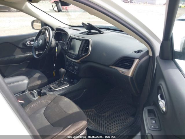 1C4PJMCS1FW594488 Jeep Cherokee Latitude