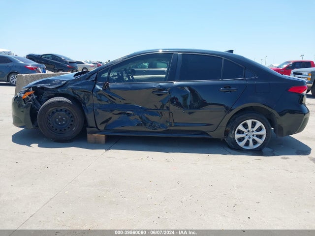Toyota COROLLA LE 2022 JTDEPMAE5NJ194612 Image 14