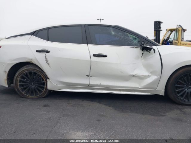 1N4AA6AP3HC375302 Nissan Maxima 3.5 Platinum
