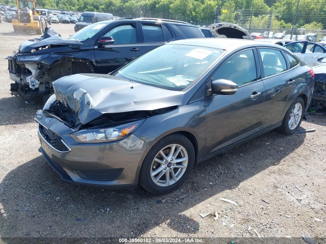 Ford FOCUS SE 2017 1FADP3F21HL255568 Image 2