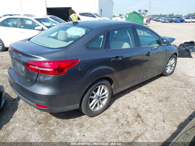 Ford FOCUS SE 2017 1FADP3F21HL255568 Image 4