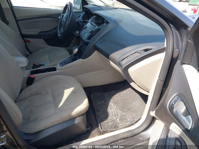 Ford FOCUS SE 2017 1FADP3F21HL255568 Image 5