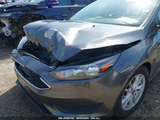 Ford FOCUS SE 2017 1FADP3F21HL255568 Image 6
