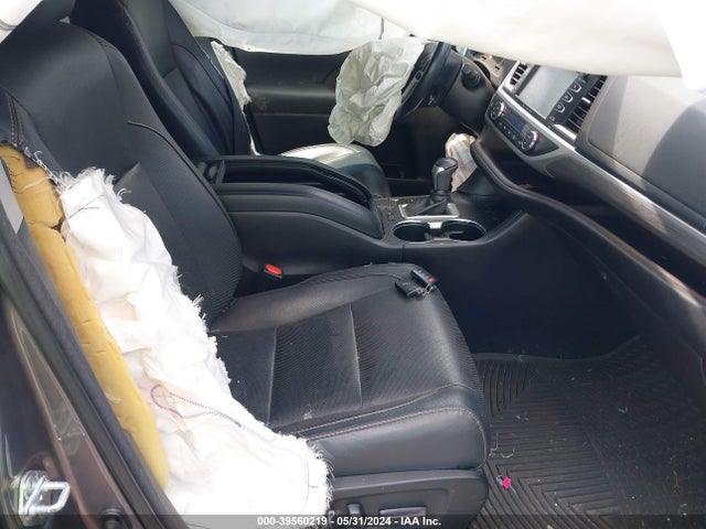 Toyota Highlander Limited Platinum 2017 5TDDZRFH2HS466451 Image 5