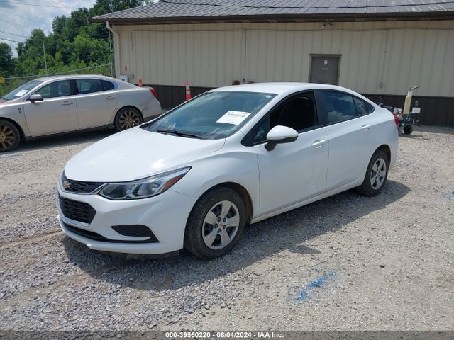 Chevrolet Cruze Ls Auto 2017 1G1BC5SMXH7279823 Image 2