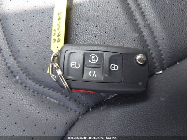 1VWSA7A34NC002635 Volkswagen Passat 2.0t Se