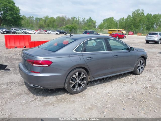 1VWSA7A34NC002635 Volkswagen Passat 2.0t Se