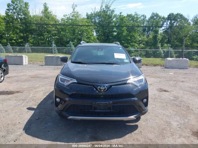 2T3JFREV9GW487555 Toyota RAV4 SE