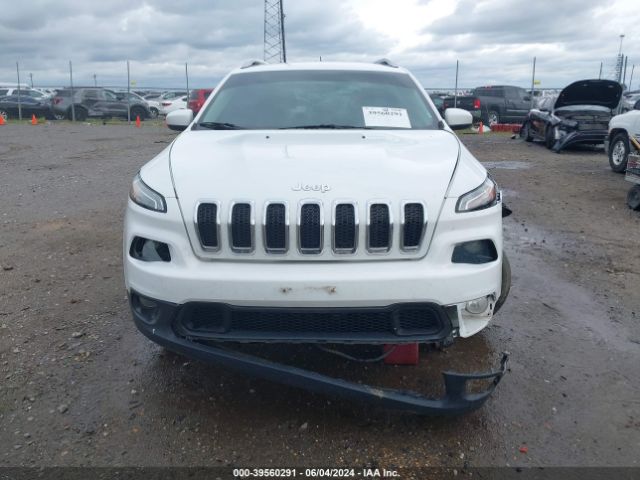 1C4PJLCB0JD551923 Jeep Cherokee Latitude