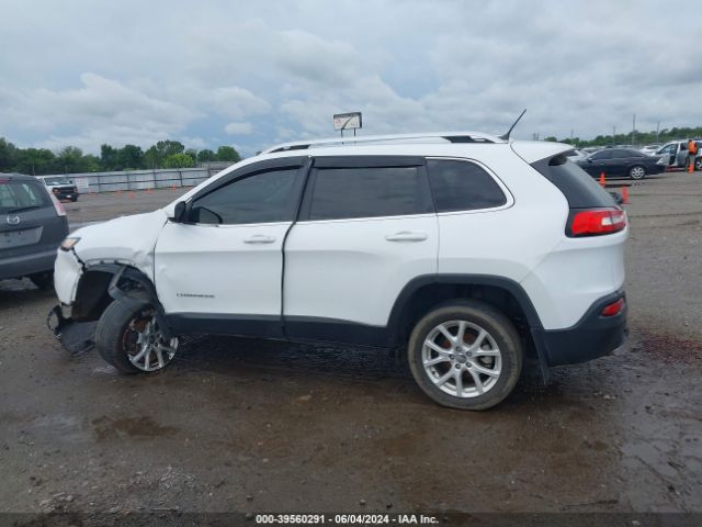 1C4PJLCB0JD551923 Jeep Cherokee Latitude