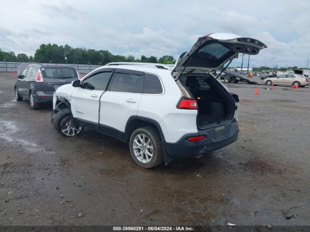 1C4PJLCB0JD551923 Jeep Cherokee Latitude