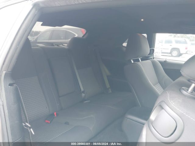 2C3CDZAG8JH305930 Dodge Challenger Sxt