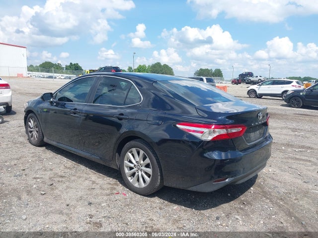 Toyota CAMRY LE 2018 4T1B11HK2JU532308 Image 3