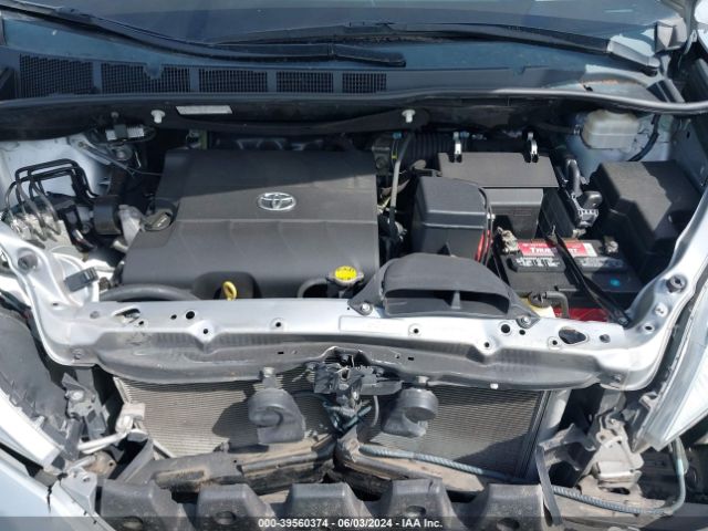 5TDDK3DC2ES085302 Toyota Sienna Xle 7 Passenger