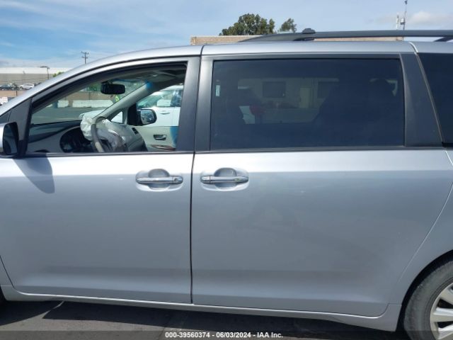 5TDDK3DC2ES085302 Toyota Sienna Xle 7 Passenger