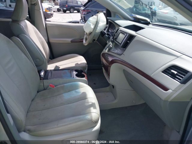 5TDDK3DC2ES085302 Toyota Sienna Xle 7 Passenger