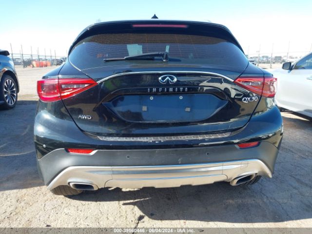 SJKCH5CRXJA052547 Infiniti Qx30 Premium