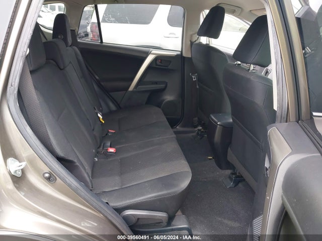 Toyota RAV4 LE 2014 JTMZFREV8ED041989 Image 8