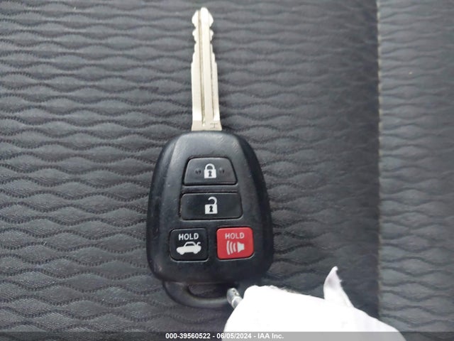 Toyota COROLLA LE 2018 5YFBURHE2JP829502 Image 11