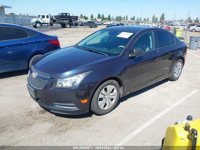 Chevrolet Cruze Ls Auto 2014 1G1PA5SG9E7130465 Image 2