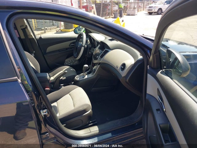 Chevrolet Cruze Ls Auto 2014 1G1PA5SG9E7130465 Image 5