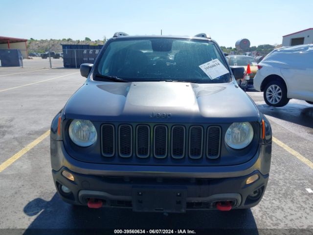 ZACCJBCB9JPH76979 Jeep Renegade Trailhawk 4x4