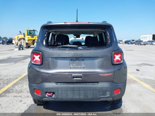 ZACCJBCB9JPH76979 Jeep Renegade Trailhawk 4x4