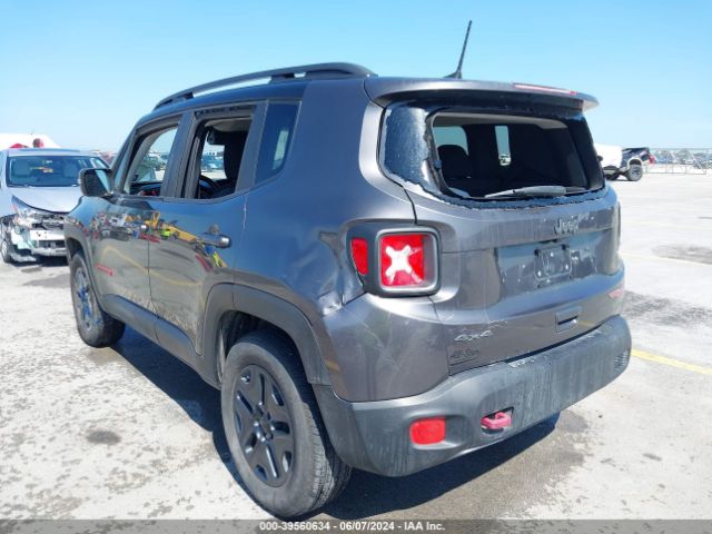 ZACCJBCB9JPH76979 Jeep Renegade Trailhawk 4x4