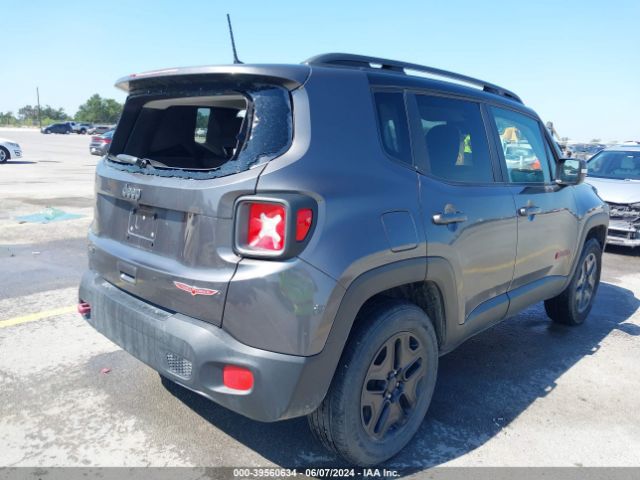 ZACCJBCB9JPH76979 Jeep Renegade Trailhawk 4x4