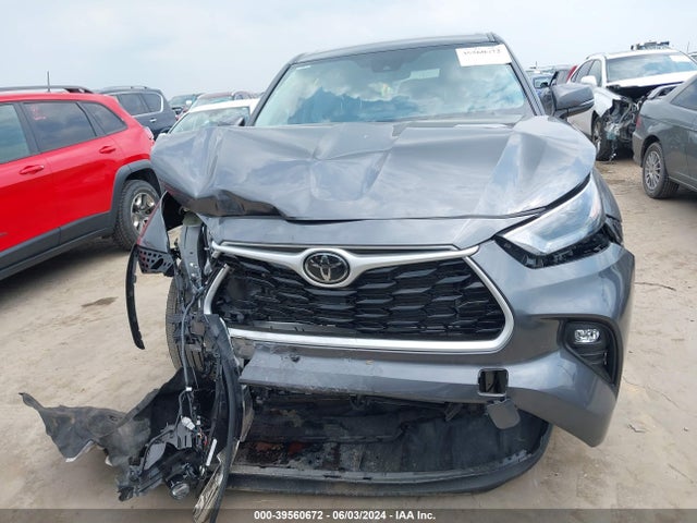 Toyota Highlander Le 2023 5TDKDRAH5PS524502 Image 12