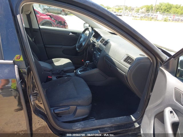 3VW2K7AJ1EM397903 Volkswagen Jetta 2.0l S