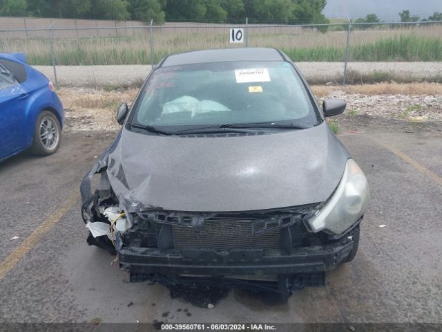 KNAFK4A68E5072067 KIA FORTE LX