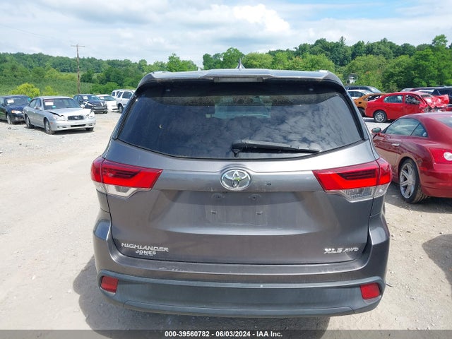 Toyota Highlander Xle 2018 5TDJZRFH7JS559300 Image 16
