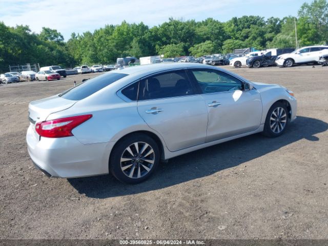 2017 NISSAN ALTIMA 1N4AL3AP2HC228462 Photo 3