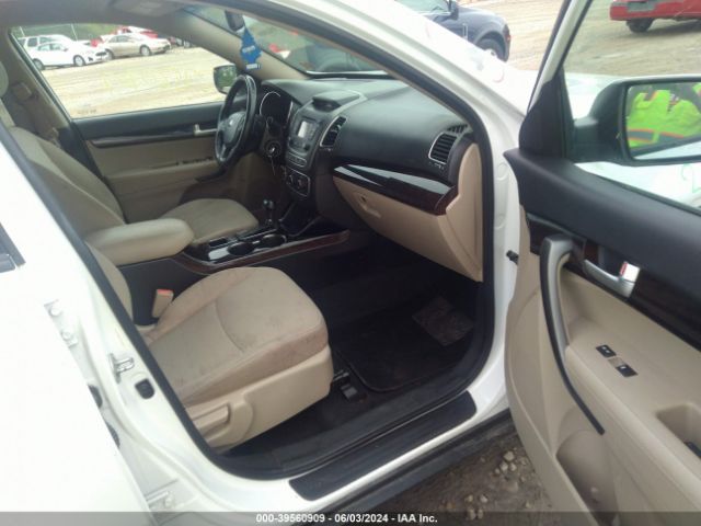 5XYKT4A67FG624679 KIA SORENTO LX