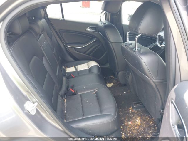 WDCTG4EB4JJ458575 Mercedes-Benz GLA 250
