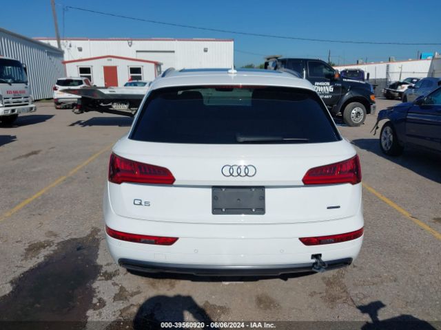WA1BNAFY2K2092758 Audi Q5 45 Premium