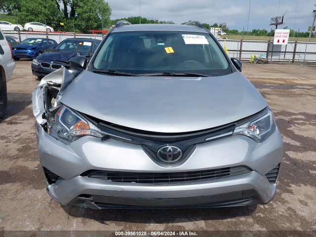 Toyota RAV4 LE 2017 2T3ZFREV8HW383062 Image 13
