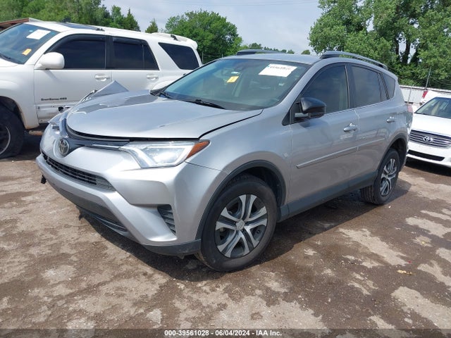 Toyota RAV4 LE 2017 2T3ZFREV8HW383062 Image 2