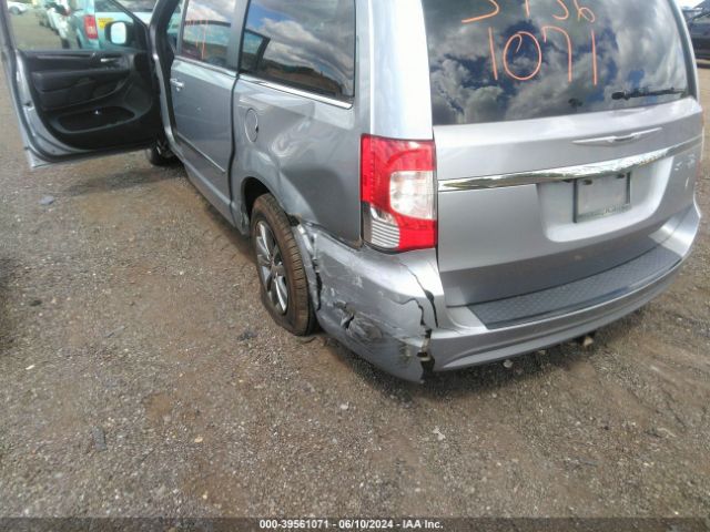 2C4RC1HG8FR562619 Chrysler Town & Country S