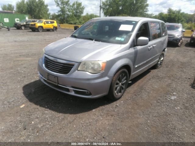2C4RC1HG8FR562619 Chrysler Town & Country S
