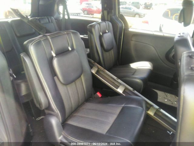 2C4RC1HG8FR562619 Chrysler Town & Country S