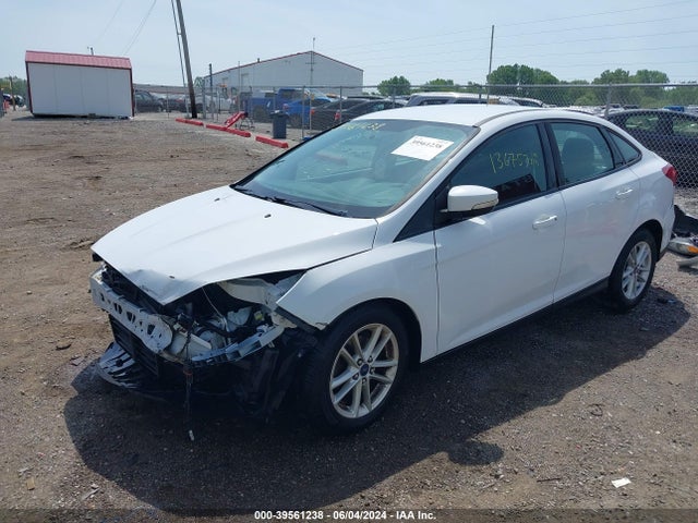 Ford FOCUS SE 2015 1FADP3F26FL295626 Image 2