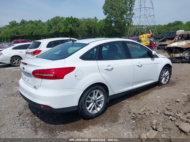 Ford FOCUS SE 2015 1FADP3F26FL295626 Image 4