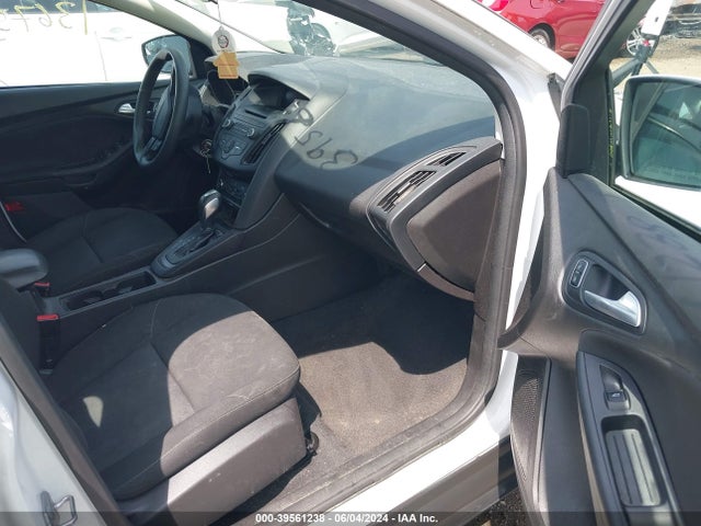 Ford FOCUS SE 2015 1FADP3F26FL295626 Image 5