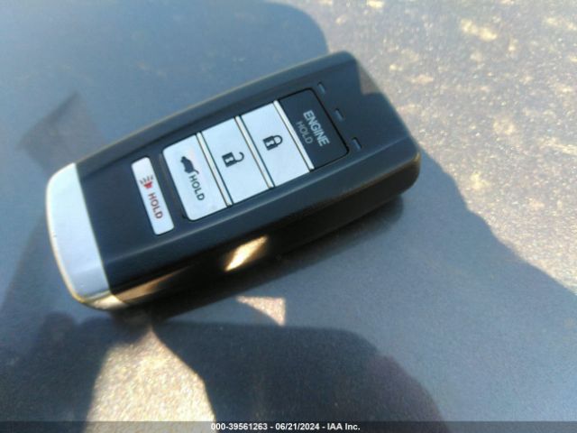 5J8YD4H37HL001946 Acura MDX