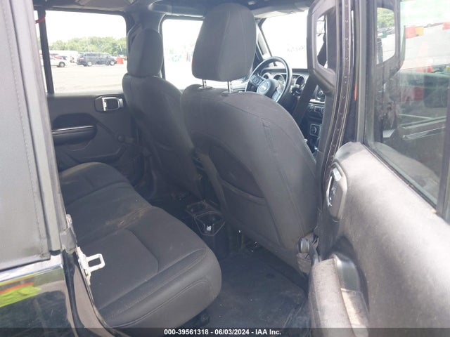 1C4HJXDGXJW151250 Jeep Wrangler Unlimited Sport 4x4