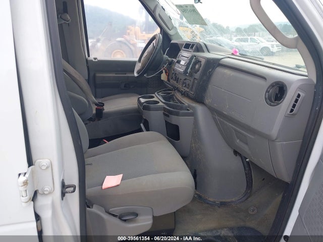 Ford E-350 Super Duty Xlt 2014 1FBNE3BL6EDA03912 Image 5